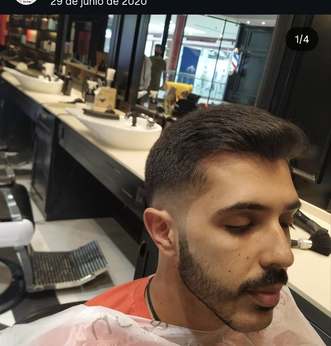 Crop con barba perfilada