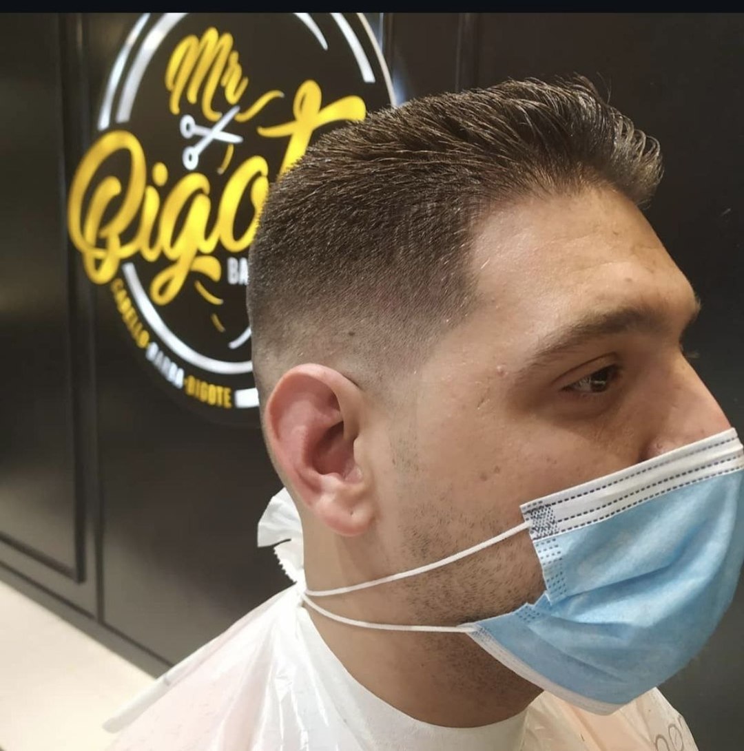 Corte side part con fade